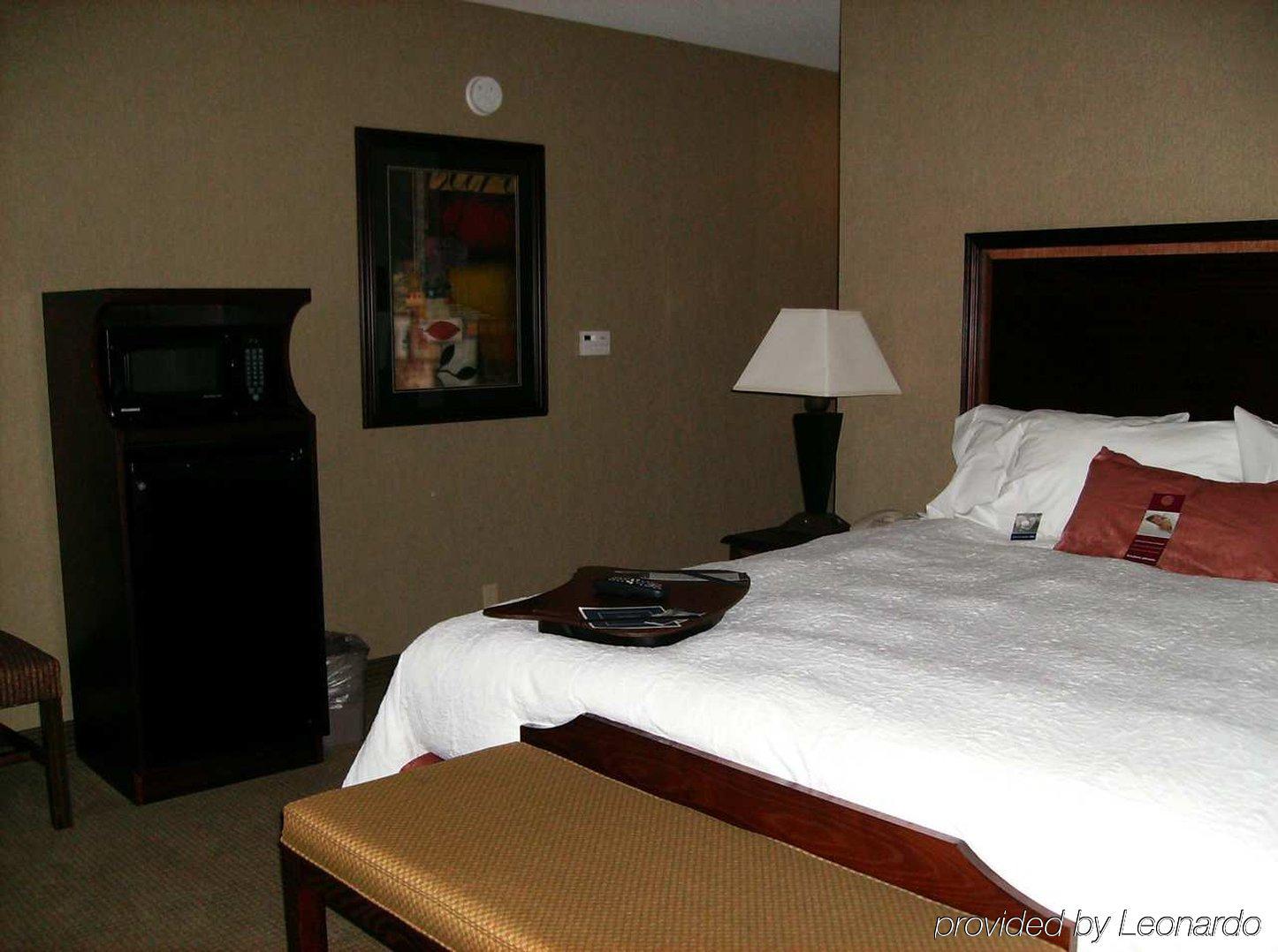 Hampton Inn Siloam Springs Room photo