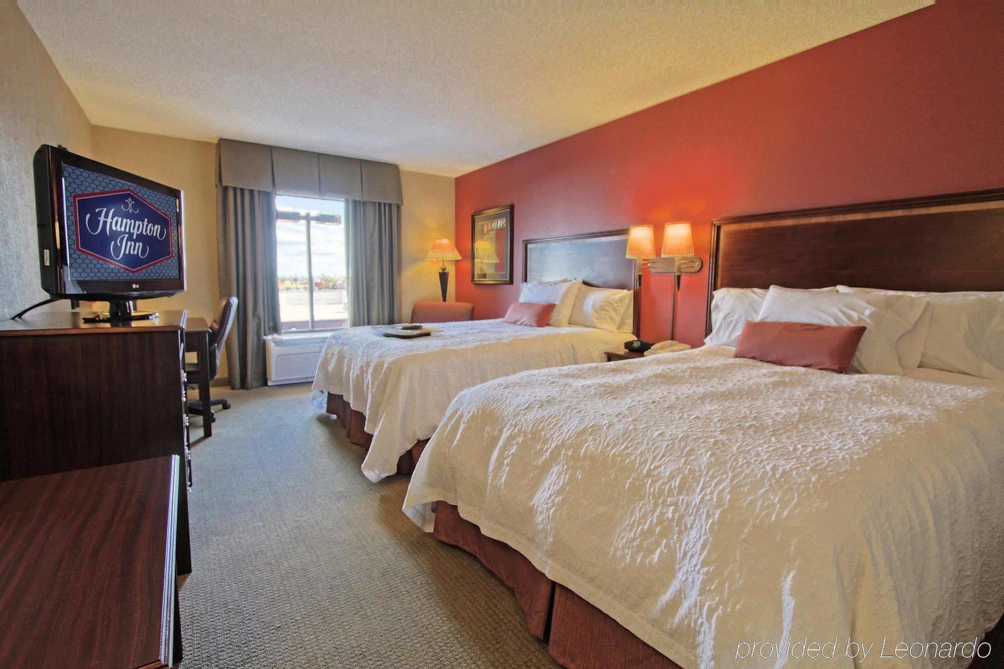 Hampton Inn Siloam Springs Room photo