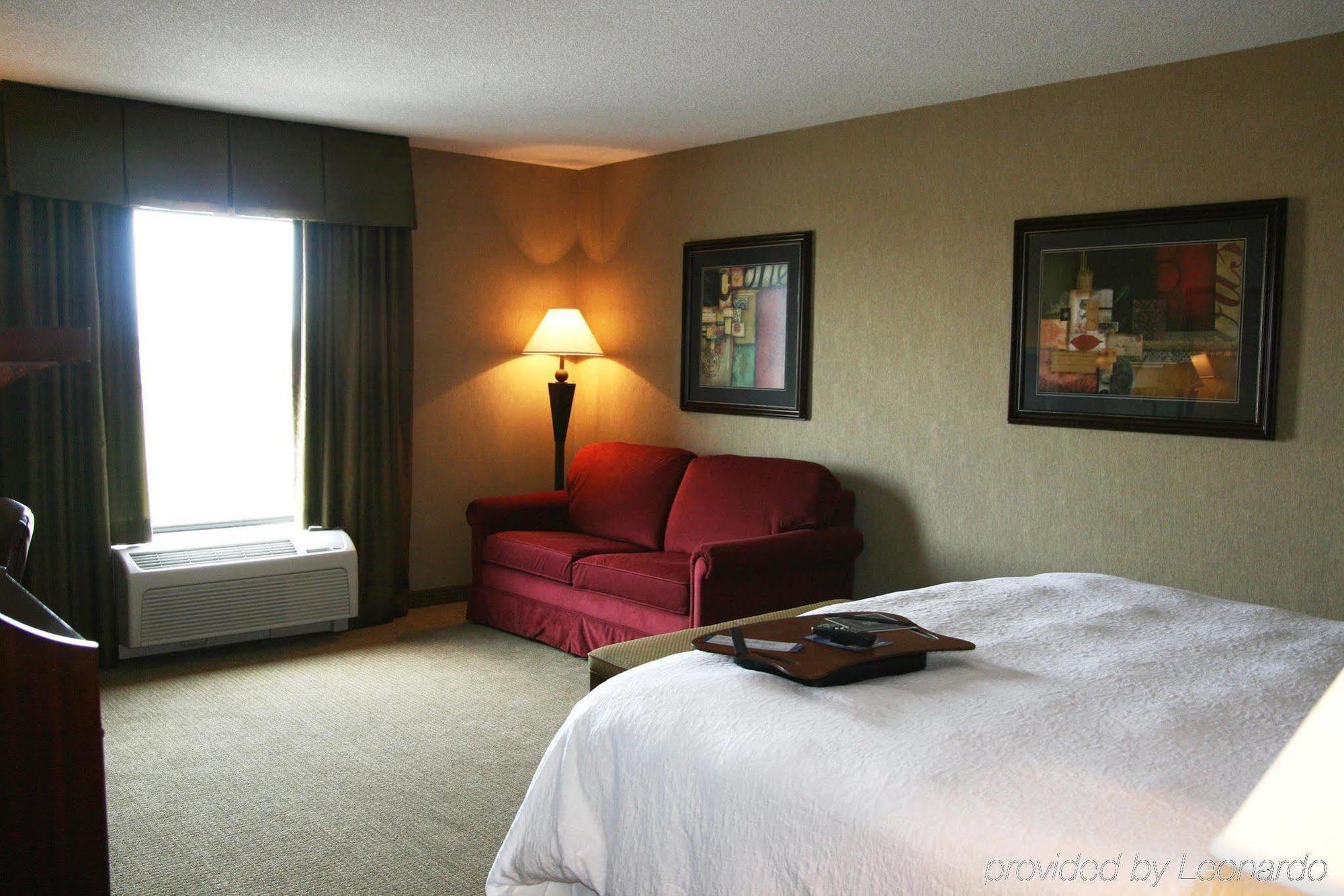 Hampton Inn Siloam Springs Room photo